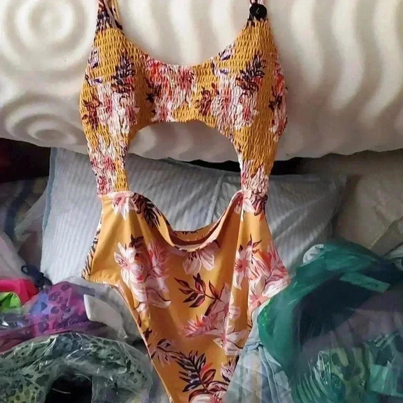 ☆☆☆Bathing suit - Picture 1 of 5